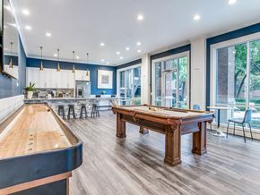 Dallas apartment for rent - churchill on the park clubhouse