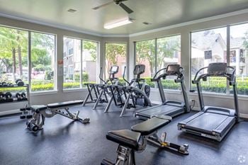 Fully equipped cardio fitness center