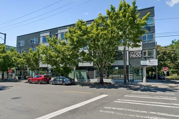 Seattle apartment for rent - A street view with a building number 7600.