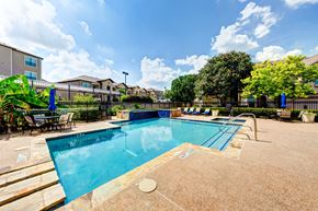 Round Rock apartment for rent - swimming pool