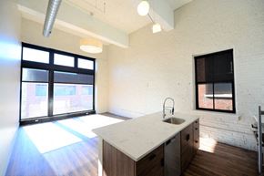 St. Louis apartment for rent - Kitchen & Living Space