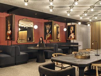 Meeting lounge