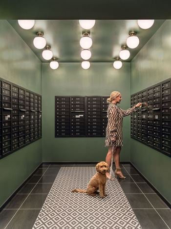 Mail room & package concierge