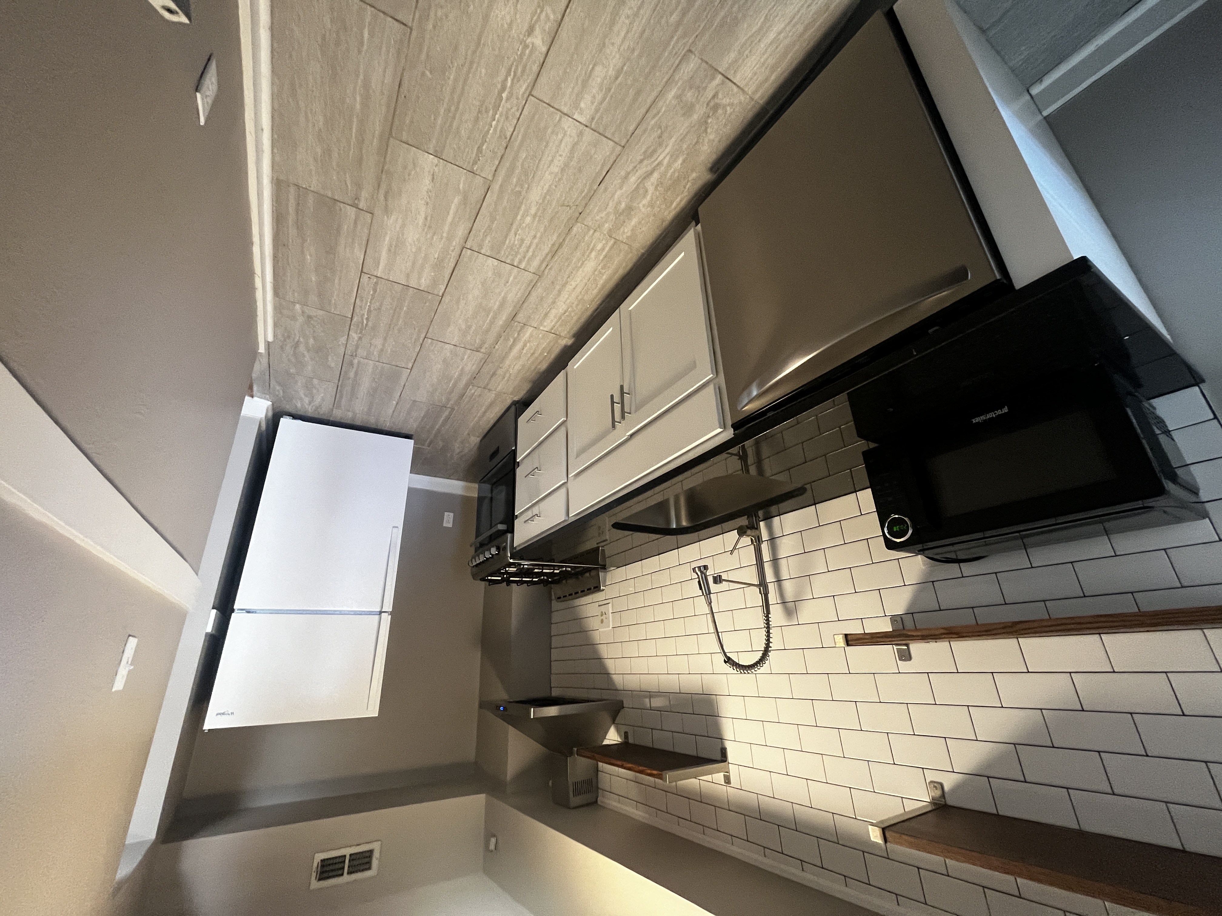 Floor plan for 1 bed, 1 bath, 800 sqft