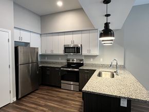 Kansas City apartment for rent - a kitchen at blvd 64 apartmentsapartments in houma, la