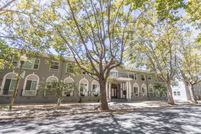 Redwood City apartment for rent - the building in which the hotel is located