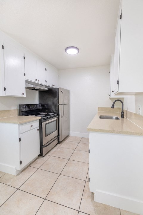 Floor plan for 1 bed, 1 bath, 650 sqft