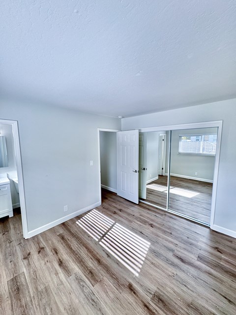 Floor plan for 2 beds, 2 baths, 865 sqft