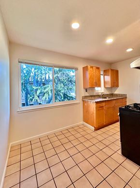Redwood City apartment for rent - the kitchen is clean and ready for us to use