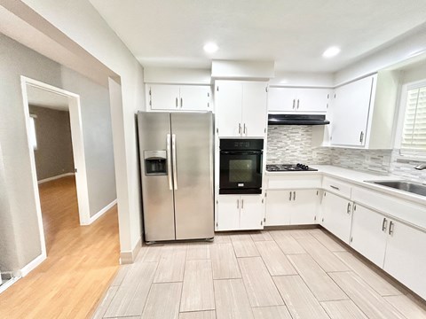 Floor plan for 3 beds, 2 baths, 1076 sqft
