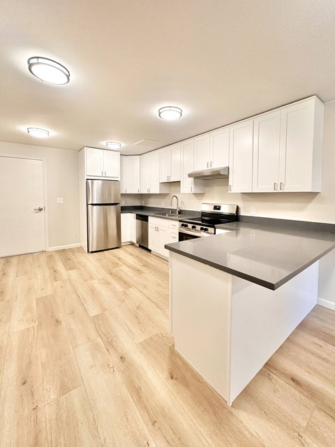 Floor plan for 1 bed, 1 bath, 750 sqft
