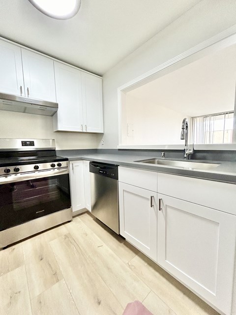 Floor plan for 2 beds, 2 baths, 1050 sqft