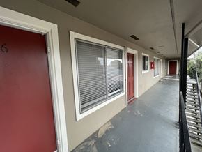 Redwood City apartment for rent - Neighbors