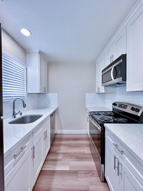 Floor plan for 1 bed, 1 bath, 600 sqft