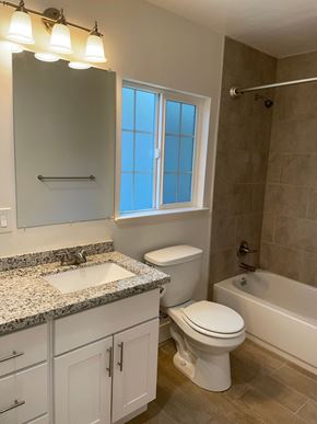 Redwood City apartment for rent - Bathroom