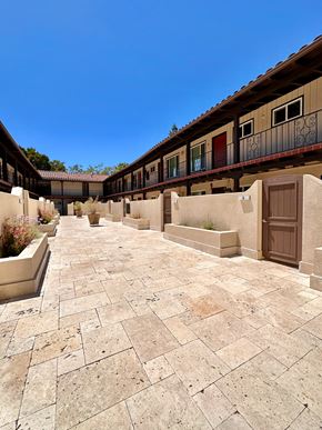 San Carlos apartment for rent - courtyard