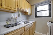 Washington apartment for rent - The Diplomat Studio Kitchen Unit 410