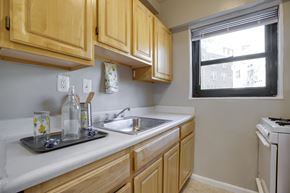 Washington apartment for rent - The Diplomat Studio Kitchen Unit 410