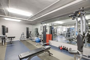 24/7 Fitness center