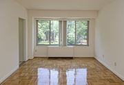 Washington apartment for rent - Vacant Living Room at Idaho Terrace, Washington, DC, 20016