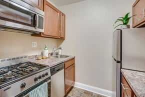 Washington apartment for rent - Kitchen with stainless steel appliances at 2231 Ontario, Washington, DC