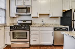 Washington apartment for rent - Renovated kitchen with stainless steel appliances and granite countertops  at Kew Gardens, Washington, DC