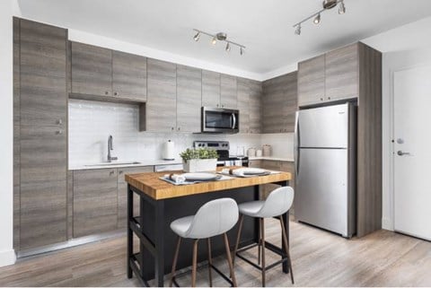 Floor plan for 1 bed, 1 bath, 792 sqft