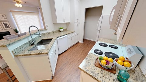 Floor plan for 1 bed, 1 bath, 687 sqft