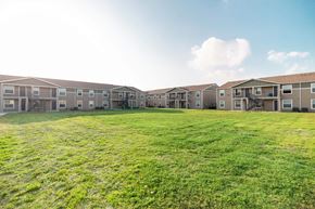 Victoria apartment for rent - Courtyard