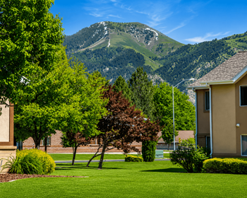 Riverwalk apartments mountain views