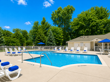 Northview park swimming pool and sundeck