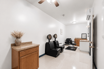 Victory square on-site salon services