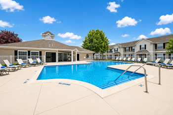 Pool & sun deck