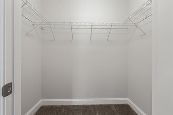 Walk in closet 
