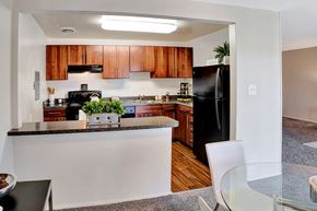 Towson apartment for rent - Dining Room with Open Kitchen at Kenilworth at Charles Apartments, Maryland