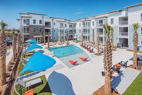 Mount Pleasant apartment for rent - Pool and Sundeck at The Six, Mt Pleasant