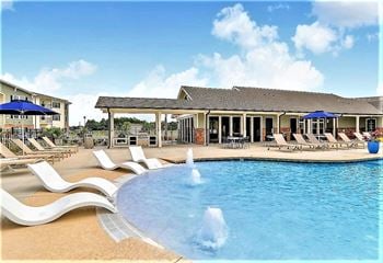 Resort style zero-entry pool