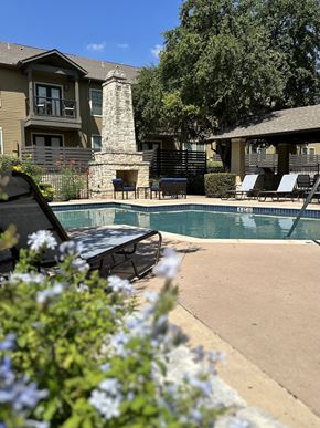 San Antonio apartment for rent - our apartments showcase an unique swimming pool