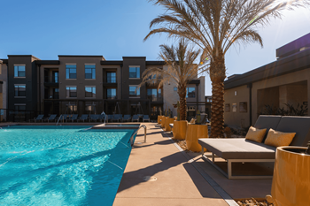 Resort-inspired pool & spa
