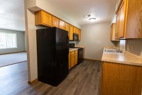 Sioux Falls townhouse for rent - VACANT KITCHEN