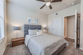 Houston apartment for rent - Bedroom With Closet at Heights West 11th, Texas, 77008
