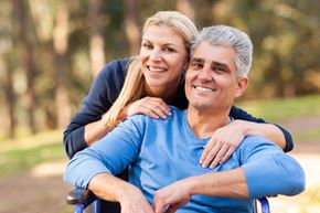 Spark apartment for rent - Couple smiling to camera