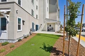 Roseville apartment for rent - Green Landscape at Terracina at Winding Creek, California, 95747