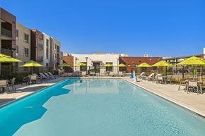 Rocklin apartment for rent - the swimming pool
