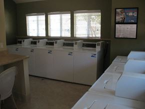 Citrus Heights apartment for rent - Vintage Oaks laundry room