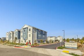 Marina apartment for rent - Front entrance exterior of Terracina at The Dunes