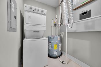 Washer & dryer included