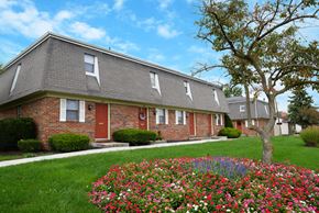 Grove City townhouse for rent - Kingswood Exterior