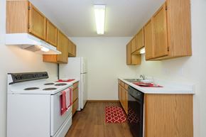 Fargo townhouse for rent - Cambridge Apartments | 2 Bedroom | Kitchen