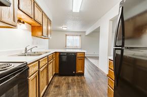 Grand Forks apartment for rent - Chandler 1802 Apartments | Kitchen